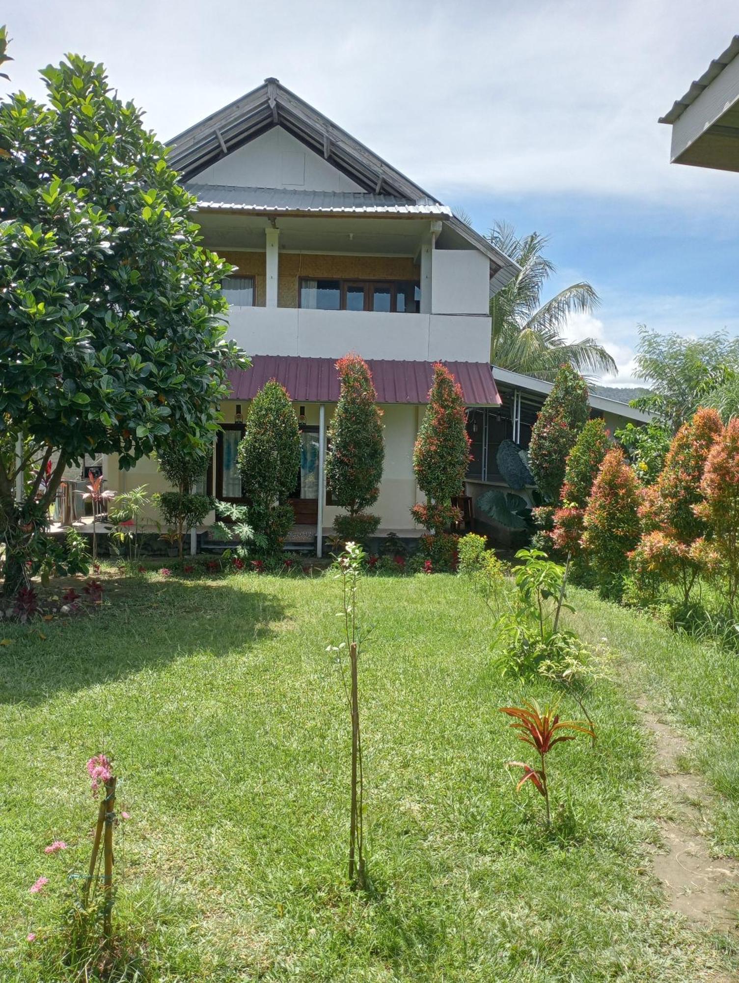 The Daun Puntik Homestay Pemenang Exterior foto